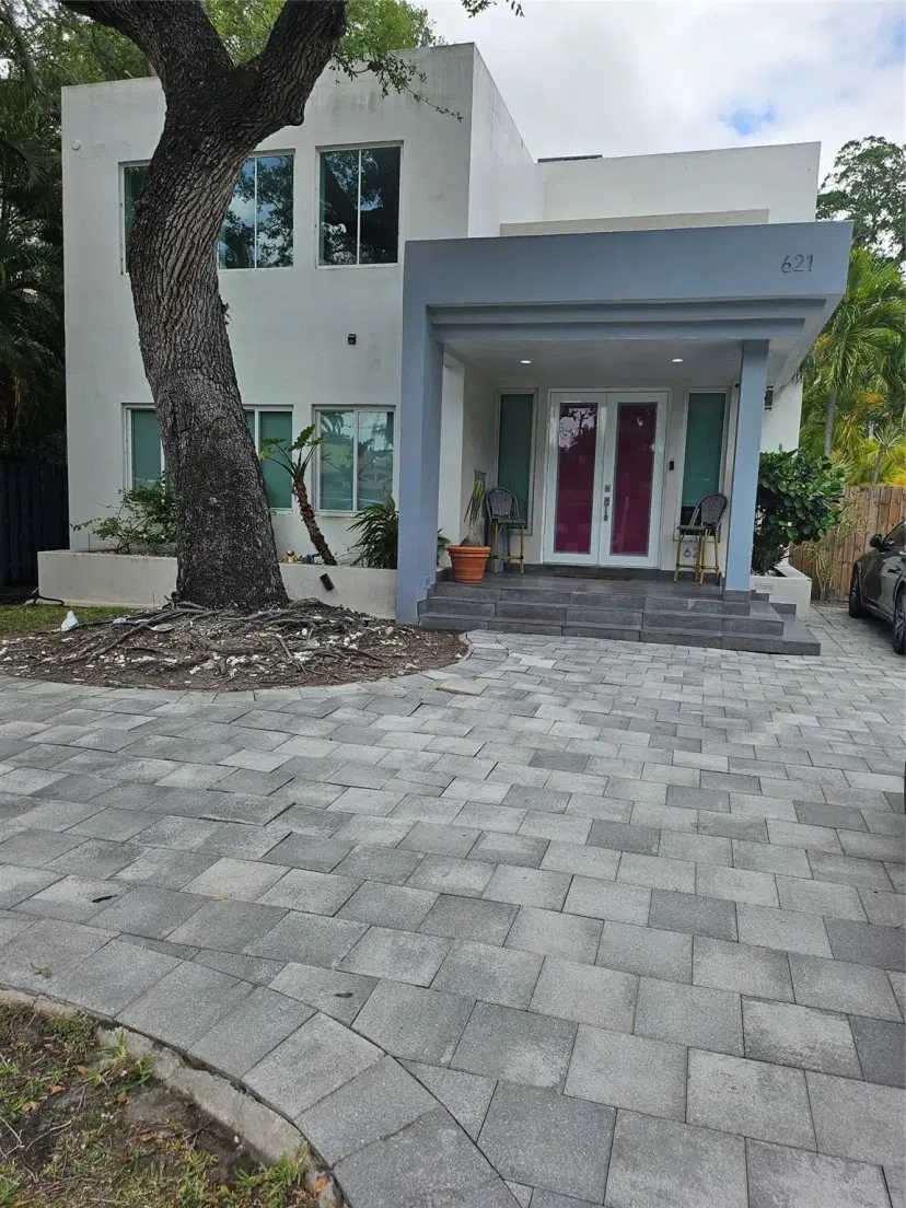 Picture of 621 SE 5Th Ct, Fort Lauderdale FL 33301