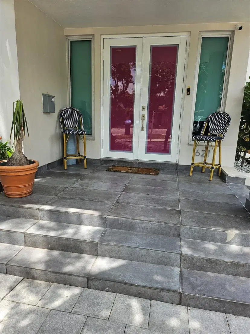 Picture of 621 SE 5Th Ct, Fort Lauderdale FL 33301