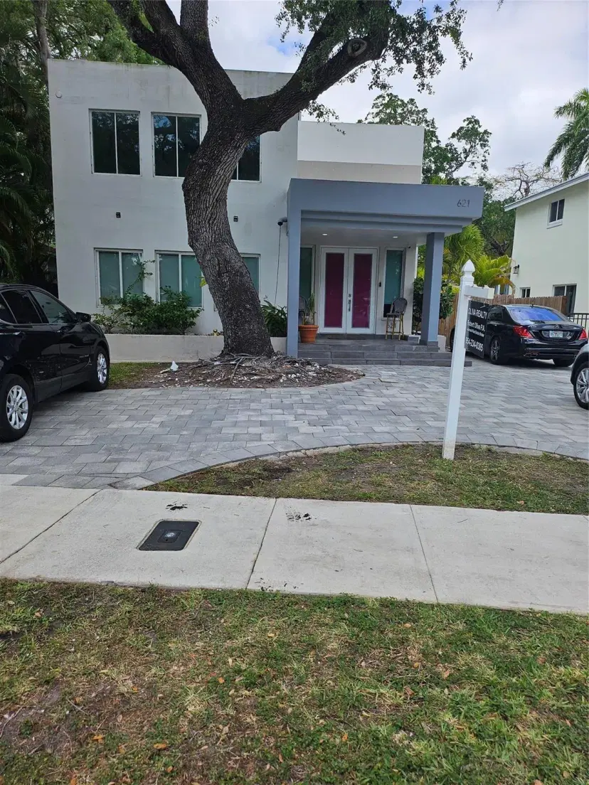 Picture of 621 SE 5Th Ct, Fort Lauderdale FL 33301