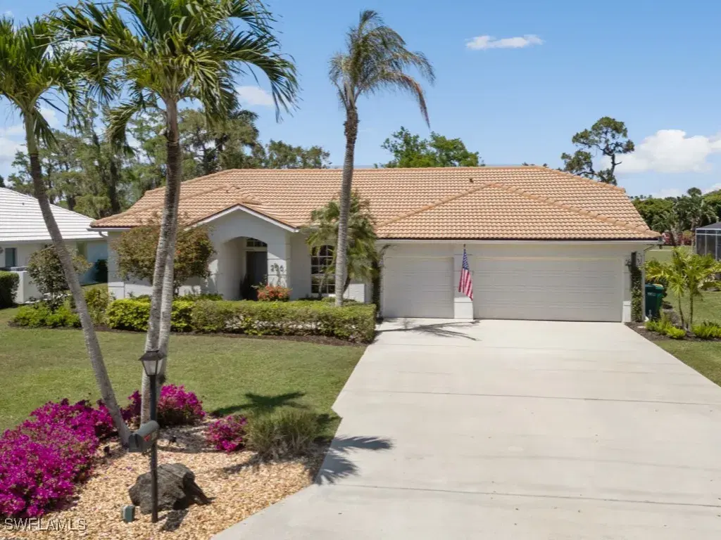 Picture of 206 Palmetto Dunes Cir, Naples, FL 34113