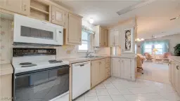 Picture of 258 Lakeside Dr, North Fort Myers, FL 33903
