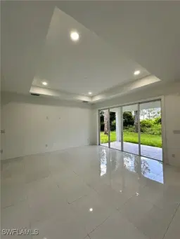 Picture of 718 Chattman St E, Lehigh Acres, FL 33974