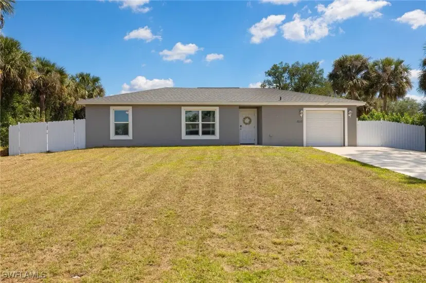 Picture of 3016 S Beechwood Cir, Labelle FL 33935