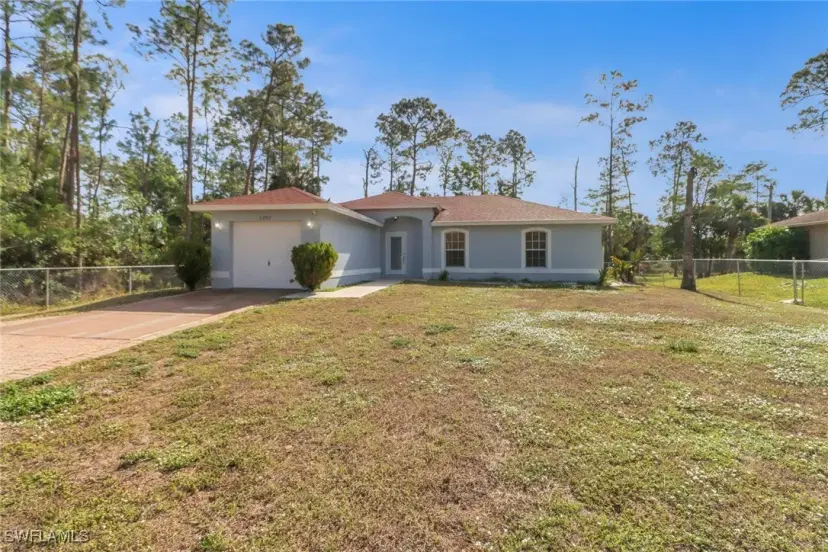 Picture of 2282 Kean Ct, Naples FL 34117