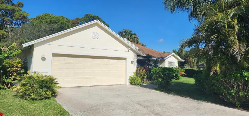 Picture of 602 N Weldwood Road N, Jupiter FL 33458
