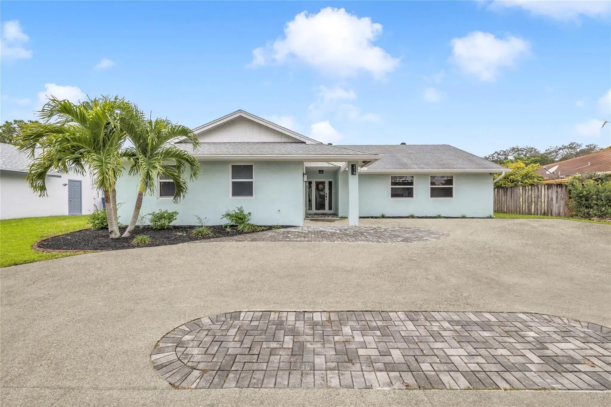Picture of 218 Ponce De Leon St, Royal Palm Beach, FL 33411