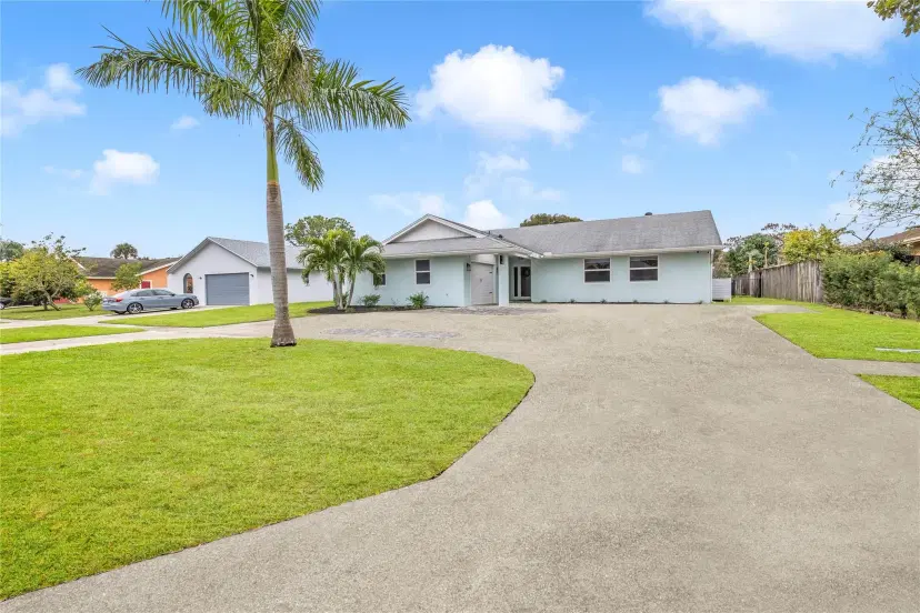 Picture of 218 Ponce De Leon St, Royal Palm Beach FL 33411