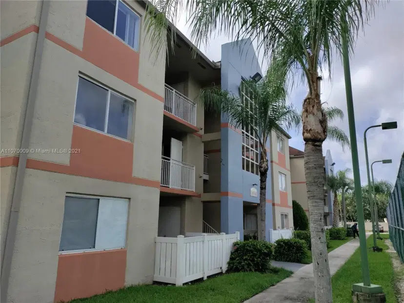 Picture of 18850 NW 57Th Avenue 108, Hialeah FL 33015