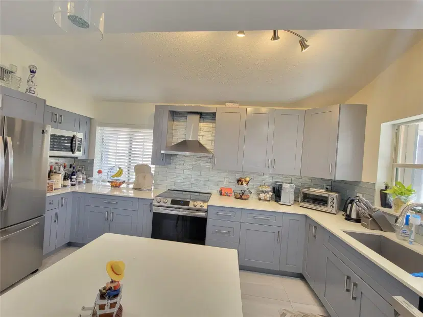 Picture of 614 Trafalgar Ct, Dania Beach FL 33004