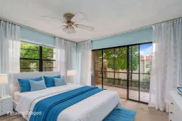 Picture of 2050 Oleander Boulevard 3-206, Fort Pierce, FL 34950