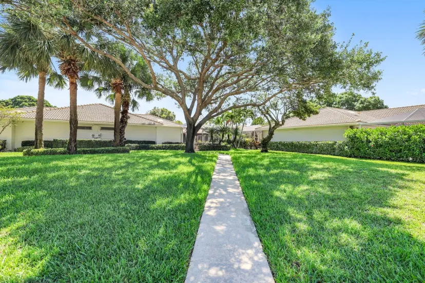 Picture of 6504 Geminata Oak Court, Palm Beach Gardens FL 33410