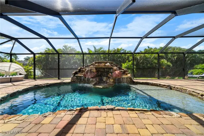 Picture of 2724 Cape Coral Pkwy W, Cape Coral, FL 33914