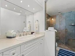 Picture of 140 Seaview Ct 1703N, Marco Island, FL 34145