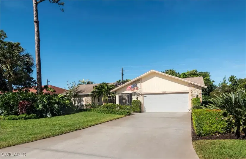 Picture of 2225 Kings Lake Blvd, Naples FL 34112