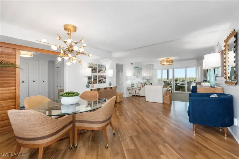 Picture of 12945 Vanderbilt Dr 409, Naples FL 34110
