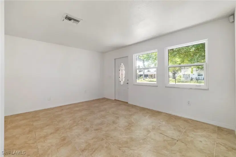Picture of 510 Marlin Dr, Punta Gorda FL 33950