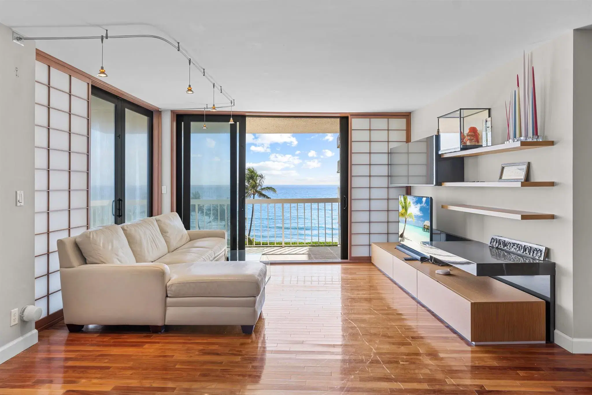 Picture of 3250 S Ocean Boulevard 406-N, Palm Beach, FL 33480