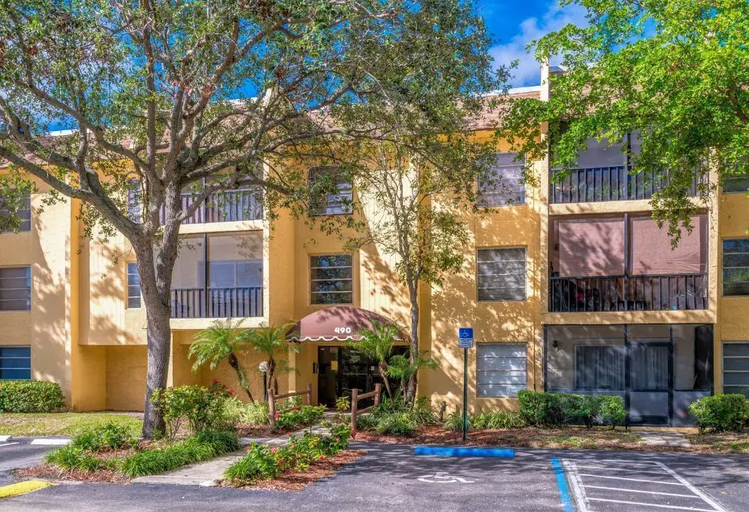 Picture of 490 NW 20 Street 209, Boca Raton, FL 33431