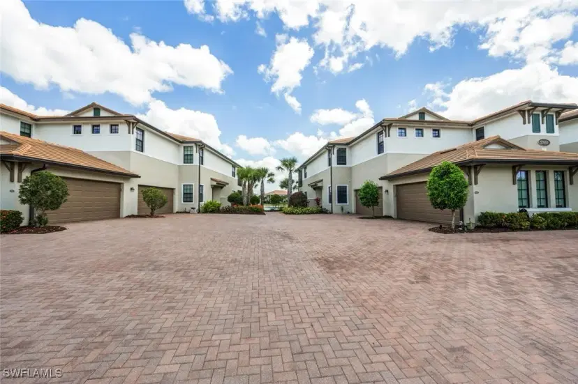 Picture of 2149 Frangipani Cir 6 101, Naples FL 34120