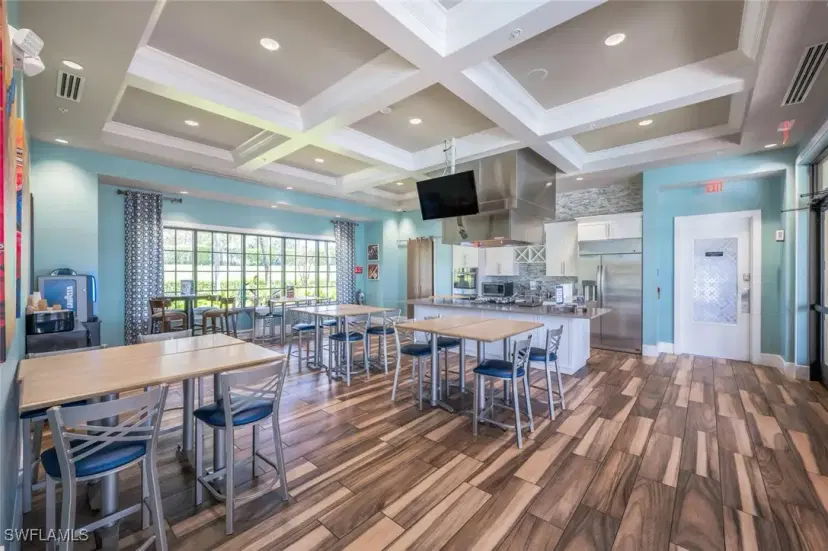 Picture of 2149 Frangipani Cir 6 101, Naples FL 34120