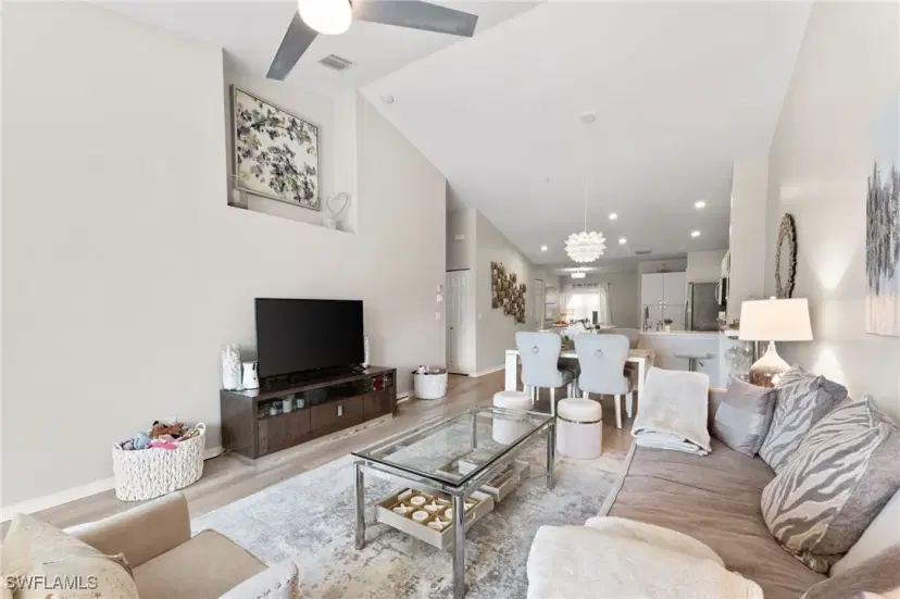 Picture of 5045 Cedar Springs Dr 203, Naples FL 34110