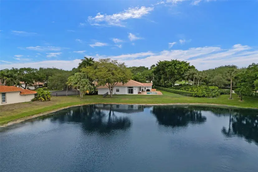 Picture of 6410 NW 98Th Ln, Parkland FL 33076