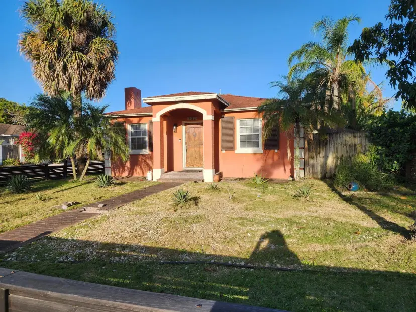 Picture of 832 N D Street, Lake Worth Beach FL 33460