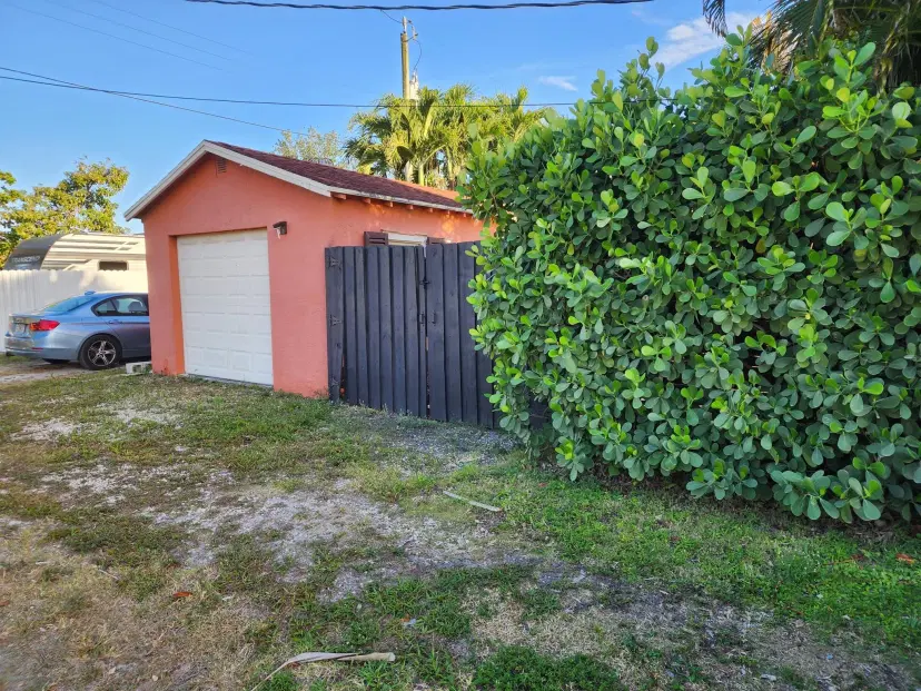 Picture of 832 N D Street, Lake Worth Beach FL 33460
