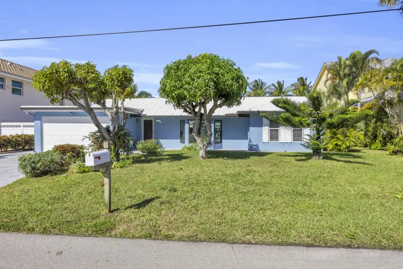 Picture of 910 Dolphin Drive, Jupiter FL 33458