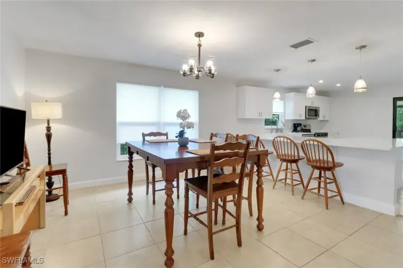 Picture of 590 104Th Ave N, Naples FL 34108