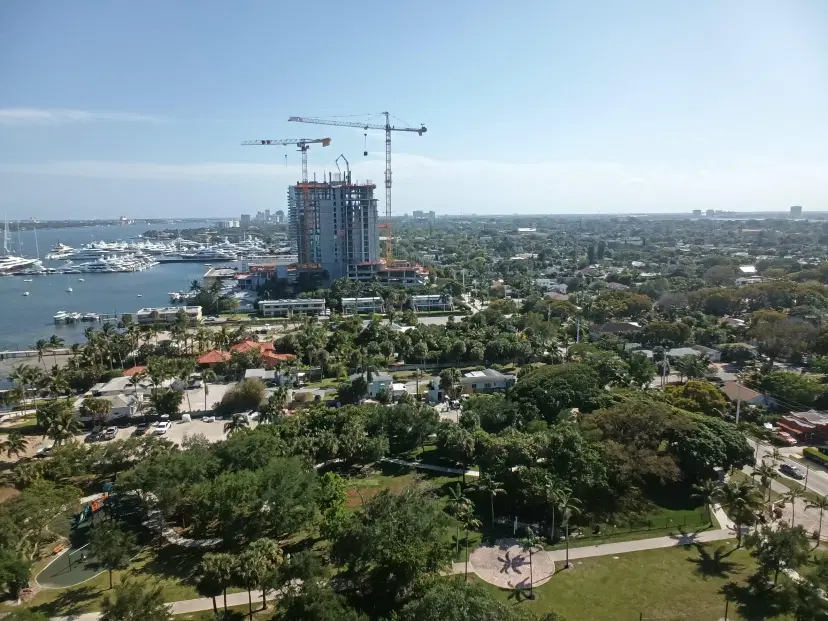 Picture of 5200 N Flagler Drive 2006, West Palm Beach FL 33407