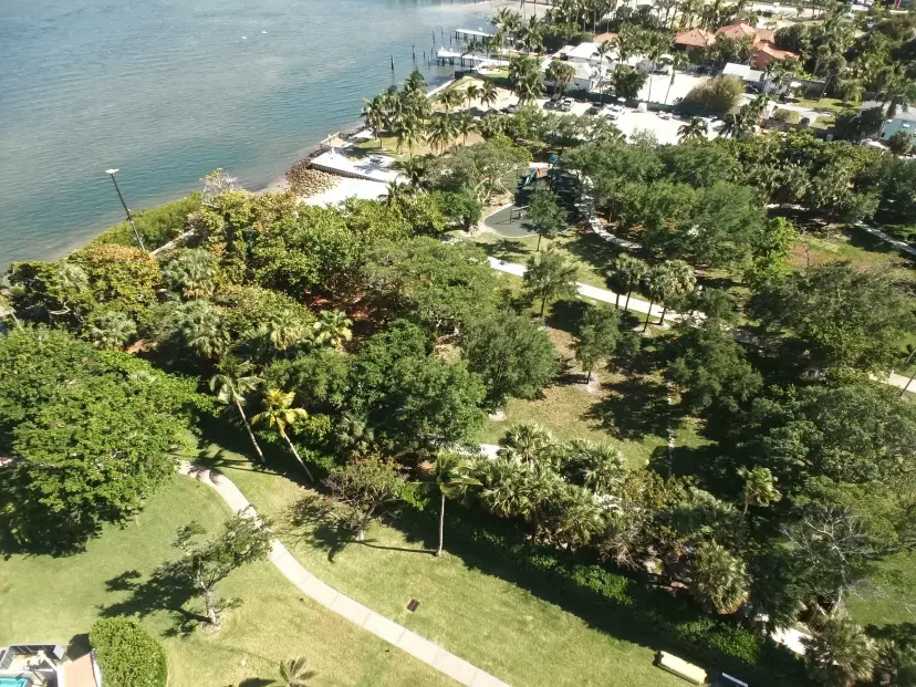 Picture of 5200 N Flagler Drive 2006, West Palm Beach FL 33407