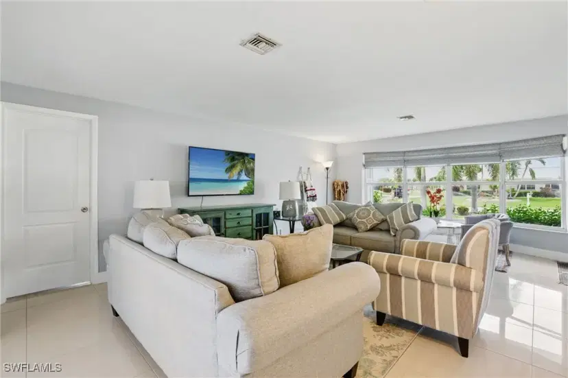 Picture of 2941 SE 10Th Pl, Cape Coral FL 33904