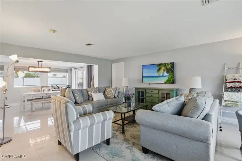 Picture of 2941 SE 10Th Pl, Cape Coral FL 33904