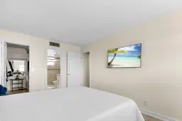 Picture of 711 Lori Drive 412, Palm Springs, FL 33461