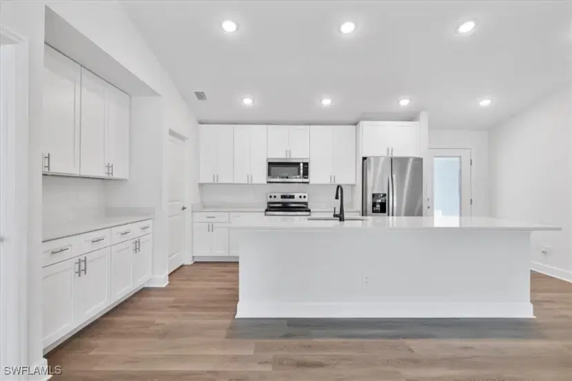 Picture of 1733 NW 9Th Ter, Cape Coral FL 33993