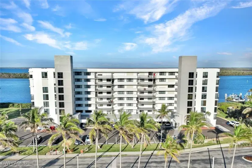 Picture of 4203 Bay Beach Ln 3E, Fort Myers Beach FL 33931