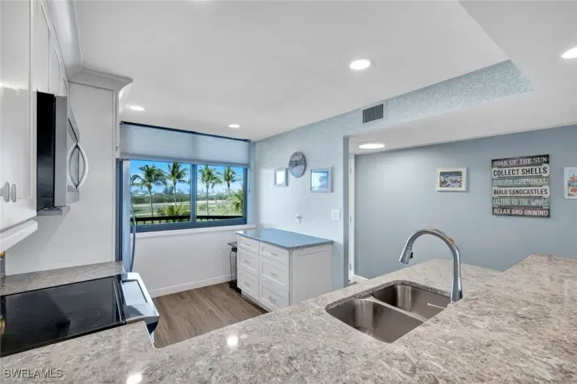 Picture of 4203 Bay Beach Ln 3E, Fort Myers Beach FL 33931