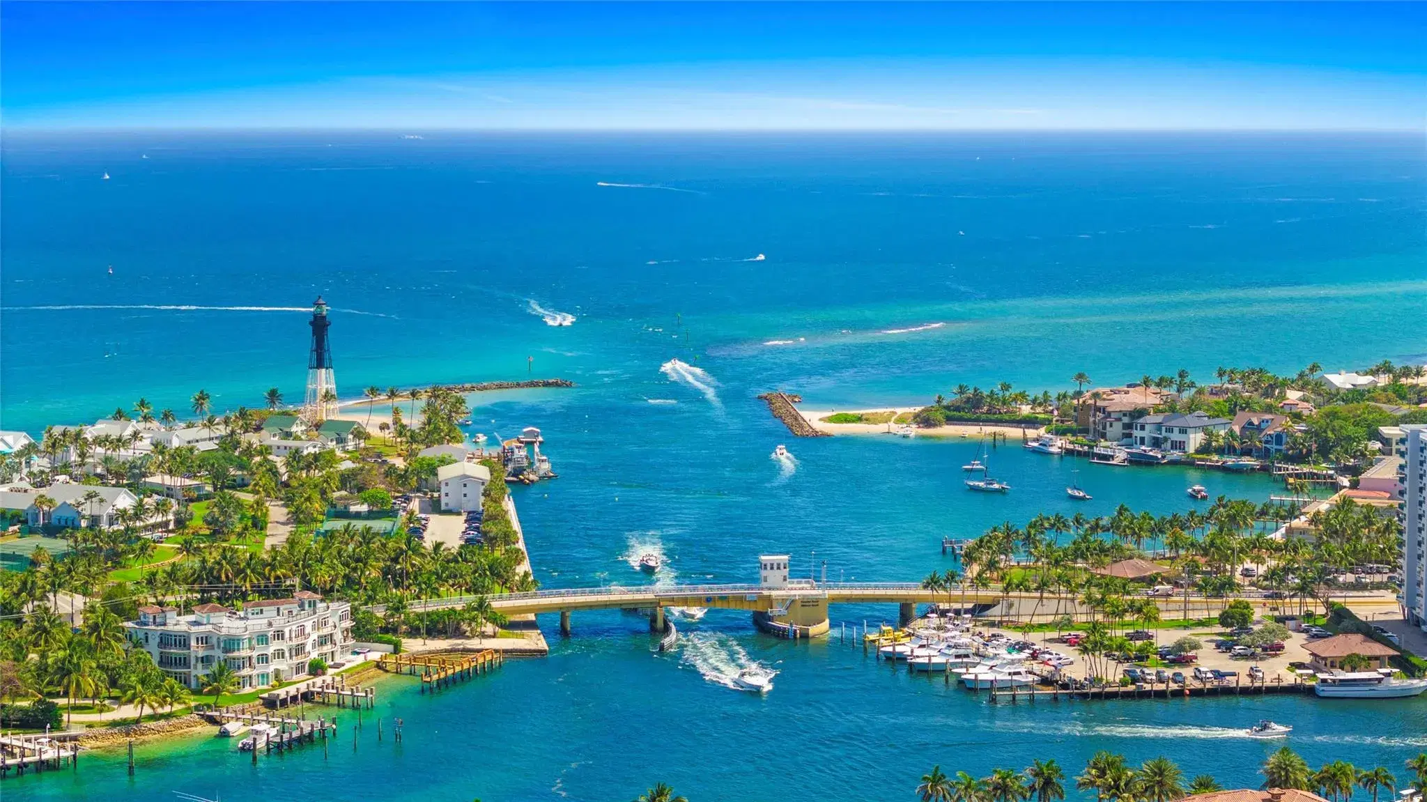 Picture of 2755 NE 28Th Ave F2, Lighthouse Point, FL 33064