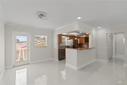 Picture of 2755 NE 28Th Ave F2, Lighthouse Point, FL 33064