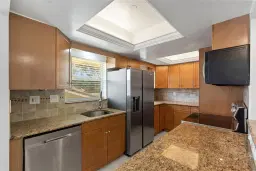 Picture of 2755 NE 28Th Ave F2, Lighthouse Point, FL 33064
