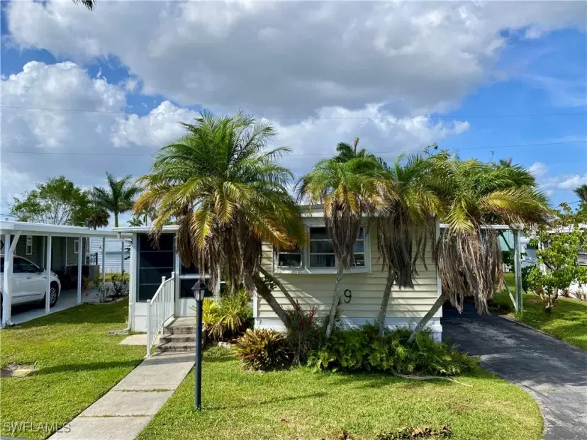 Picture of 9 Oregon Trl 68, Naples FL 34113