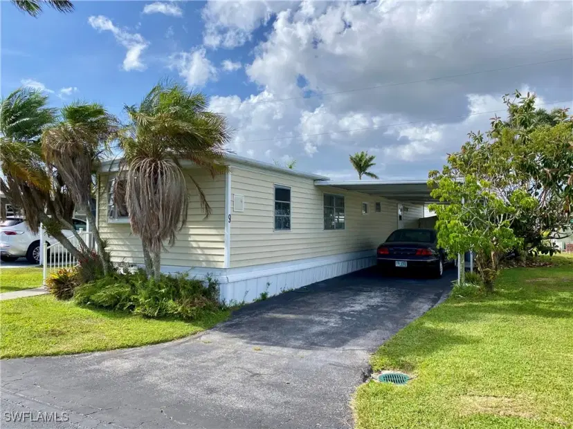 Picture of 9 Oregon Trl 68, Naples FL 34113