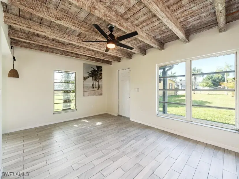 Picture of 158 4Th St, Naples FL 34113
