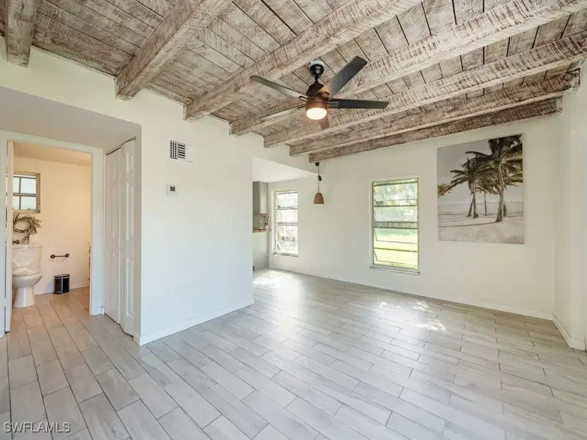 Picture of 158 4Th St, Naples FL 34113