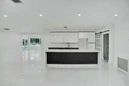 Picture of 800 NW 153Rd St, Miami, FL 33169