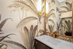 Picture of 909 N Victoria Park Rd, Fort Lauderdale, FL 33304