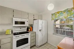 Picture of 1712 Kings Lake Blvd 3-205, Naples, FL 34112
