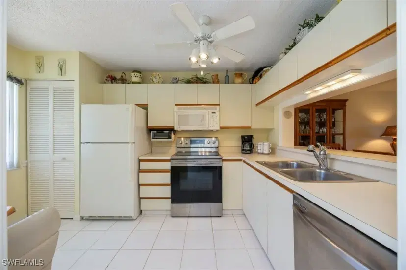 Picture of 5980 Amherst Dr D202, Naples FL 34112
