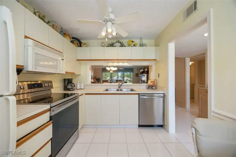 Picture of 5980 Amherst Dr D202, Naples FL 34112